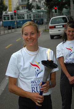 - Brigitte McMahon, Olympiasiegerin Triathlon 2000