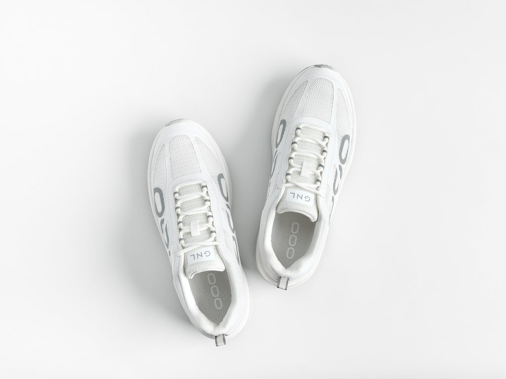 TRACK WALK White
