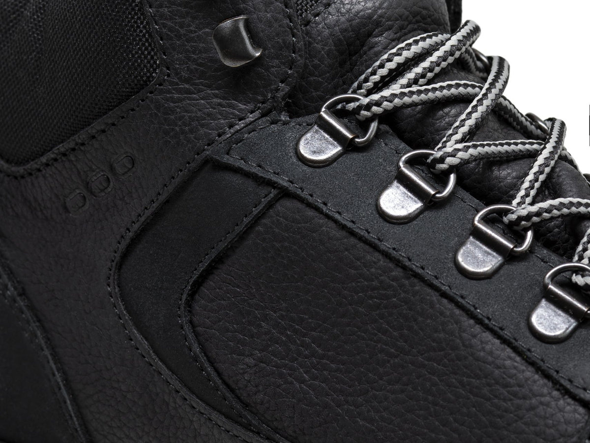 HIKER STEALTH BLACK